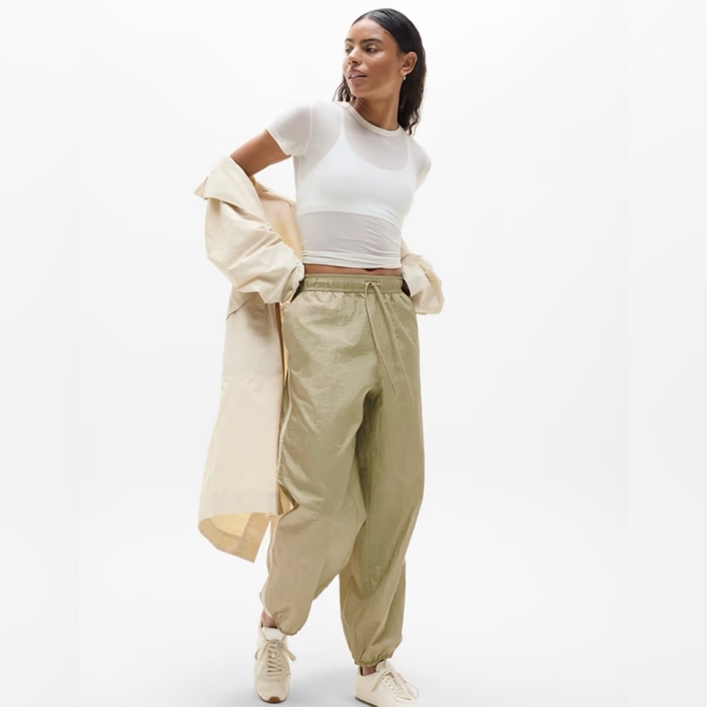 Athleta daybreak parachute jogger sz small